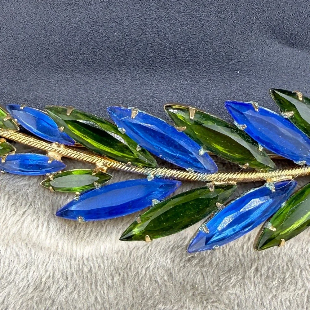 Vintage‎ Rhinestone Brooch Blue and Green Leaf